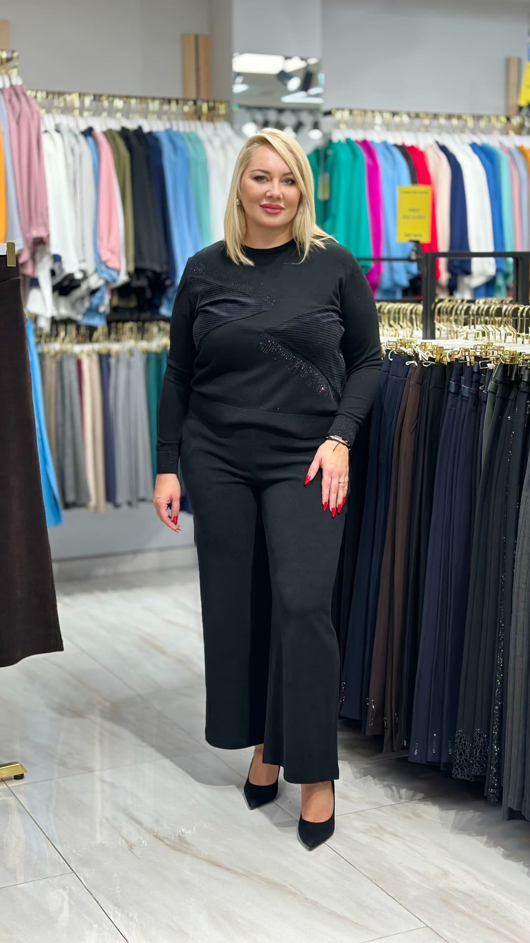 Pantaloni din velvet