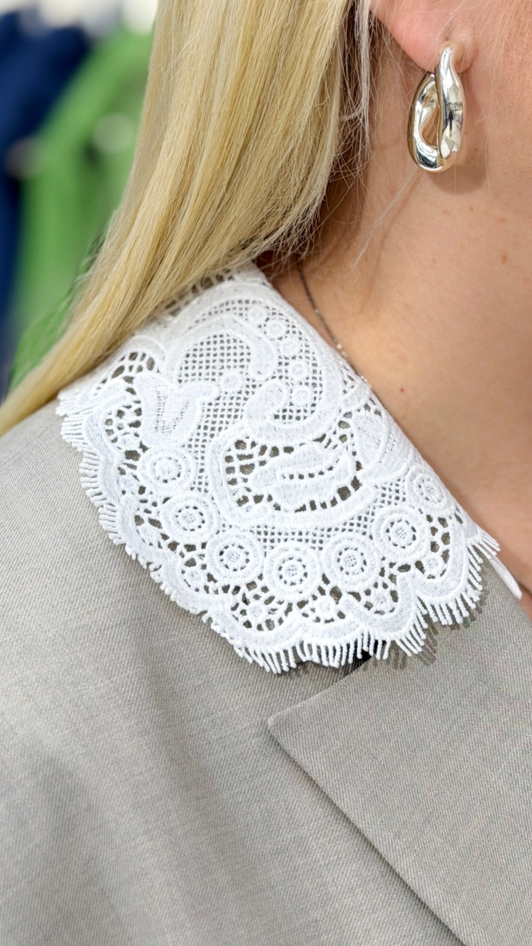 Costum clasic - imagine 3