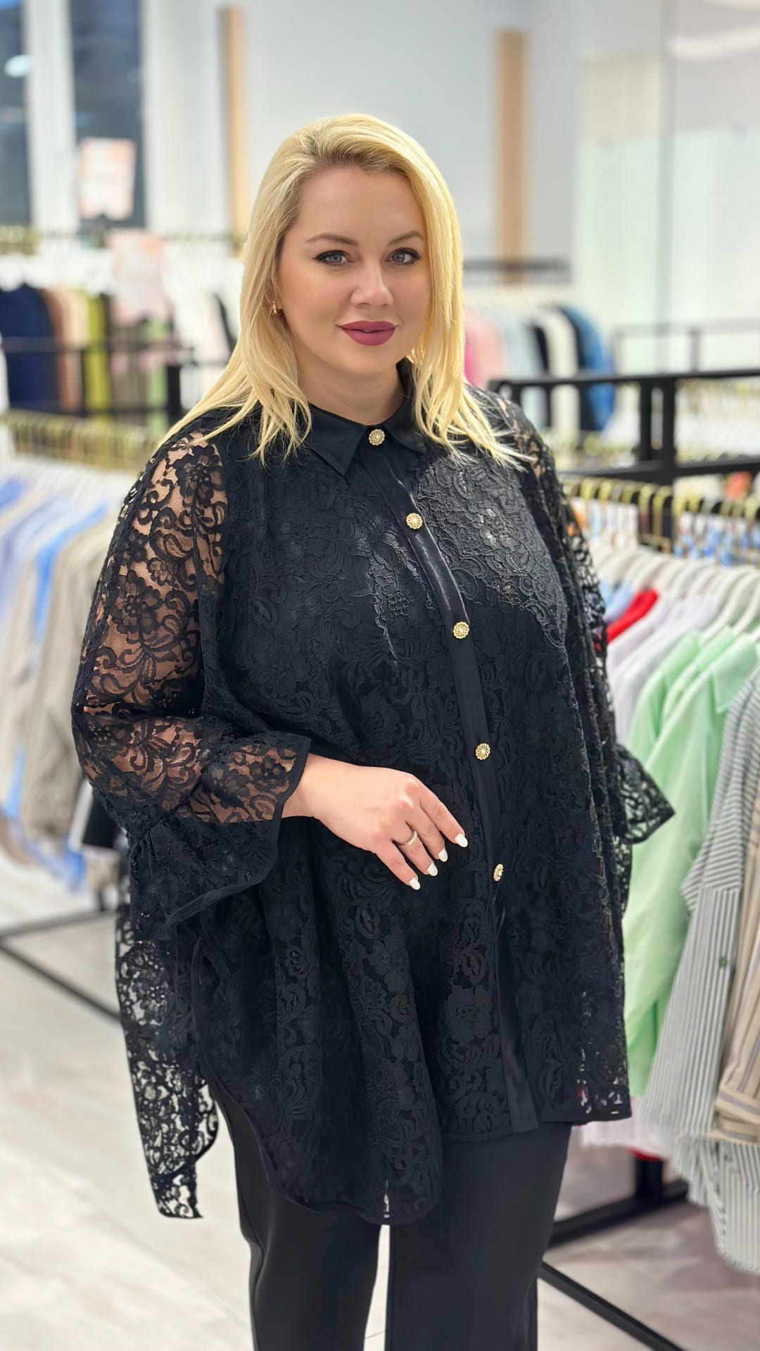 Bluză din dantelă - imagine 2