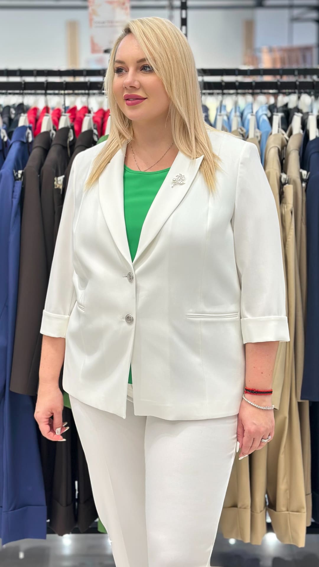 Costum clasic - imagine 2