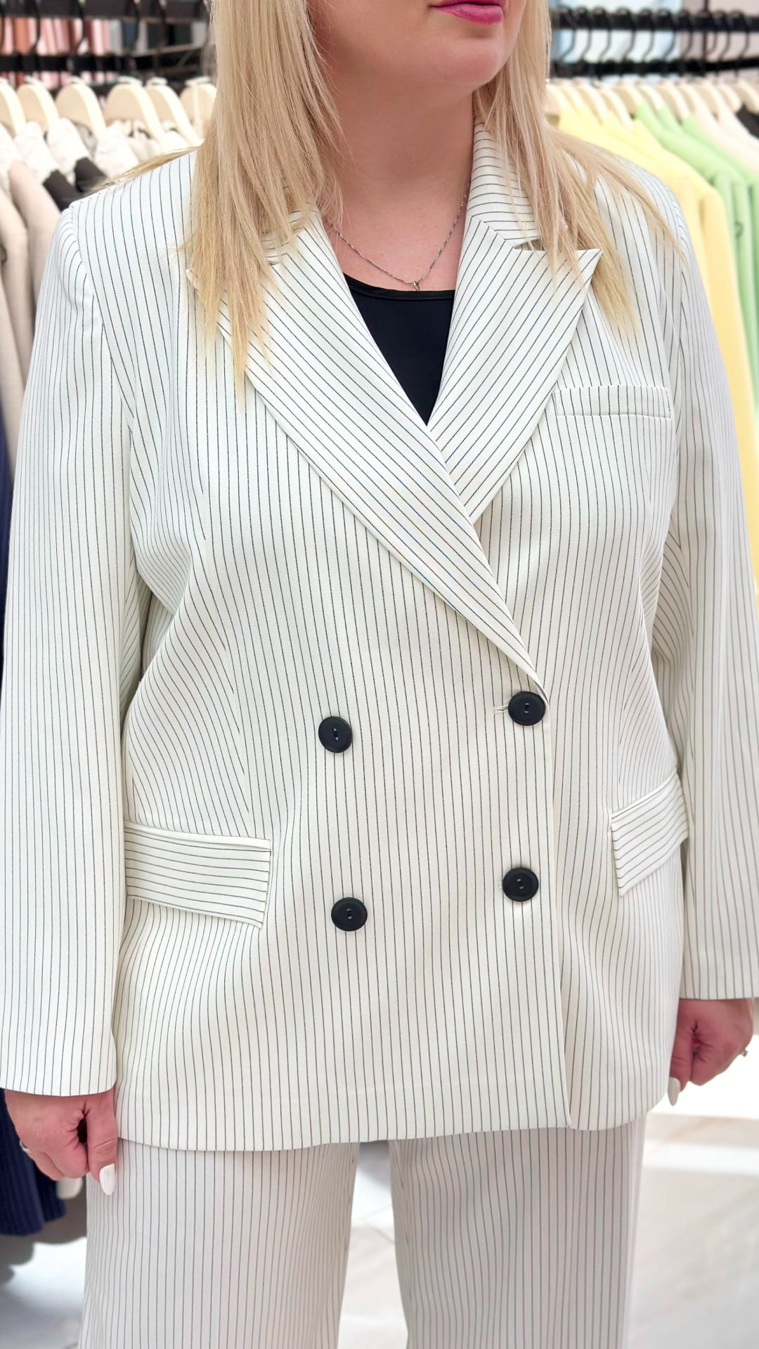 Costum clasic - imagine 3