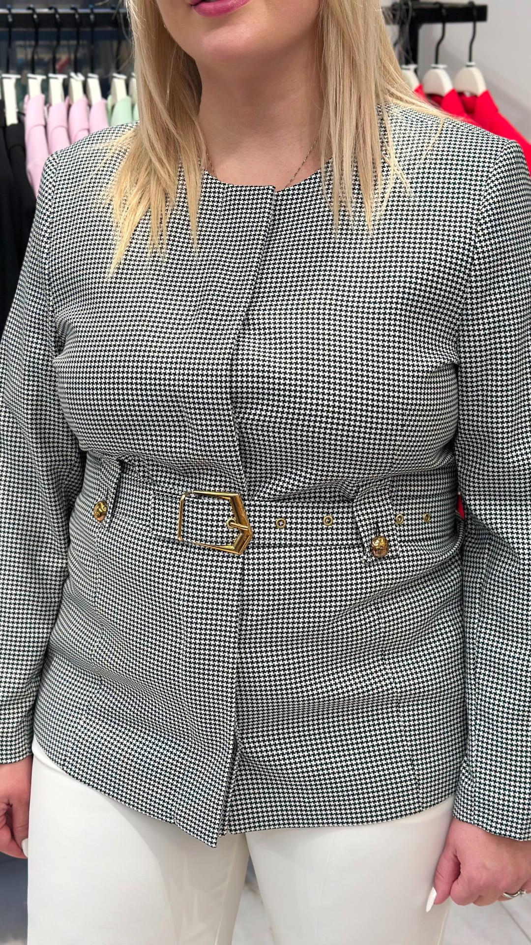 Costum clasic - imagine 3