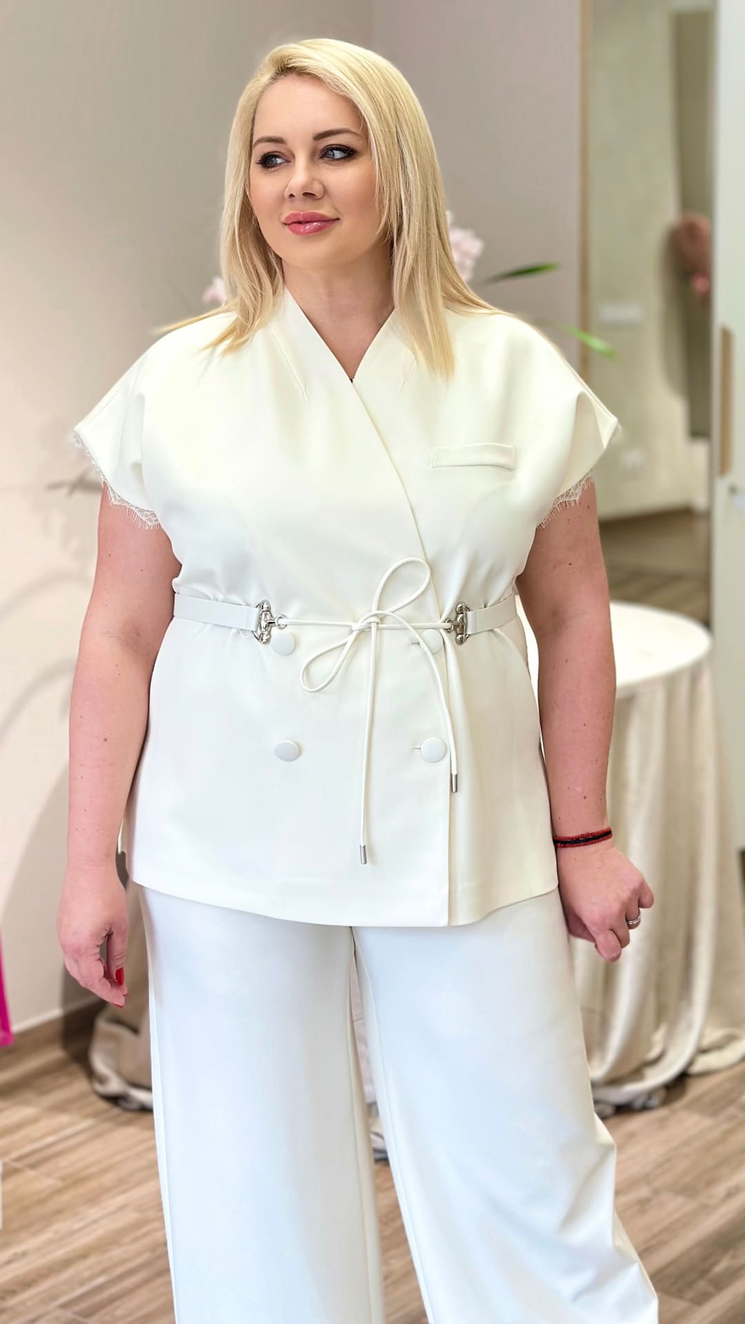 Costum clasic - imagine 2