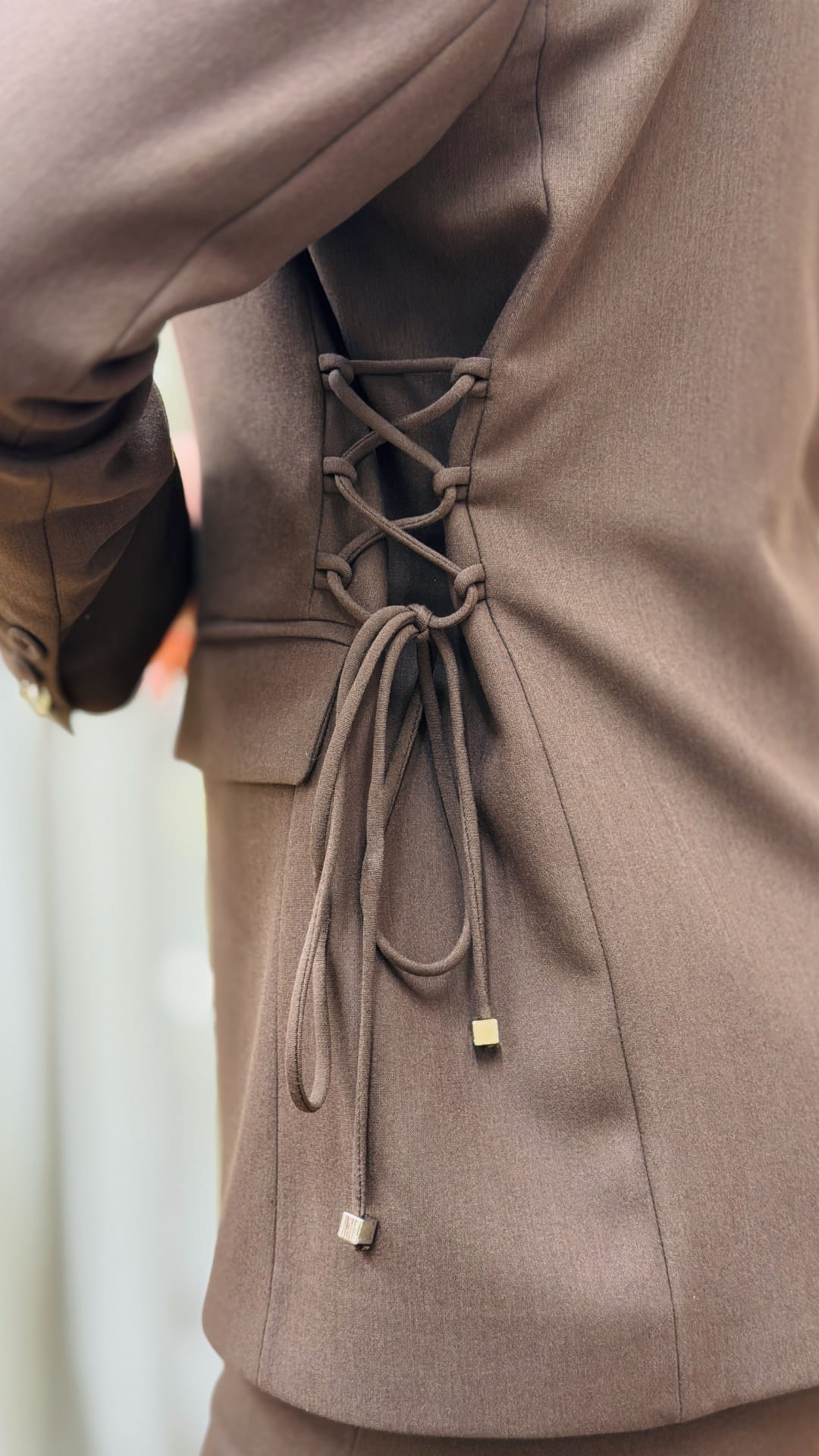 Costum clasic - imagine 3