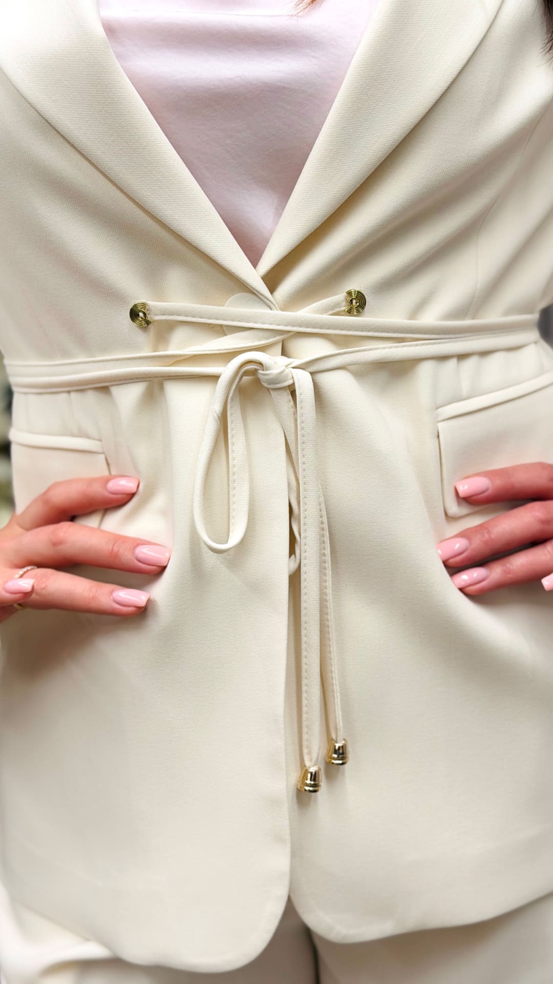 Costum clasic - imagine 4