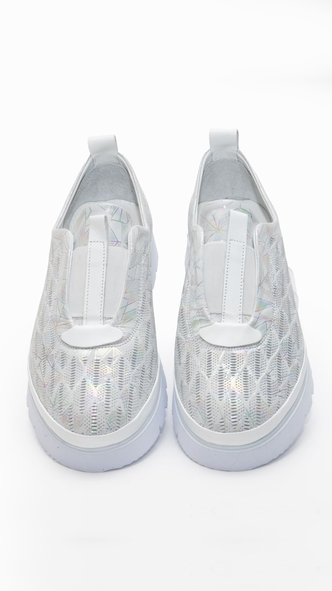 Adidași - imagine 2