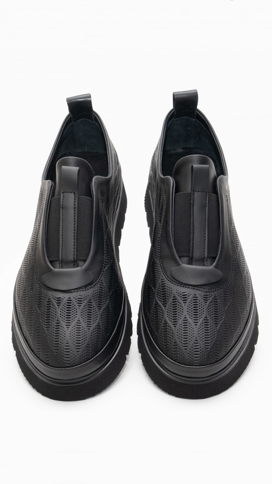 Adidași - imagine 2