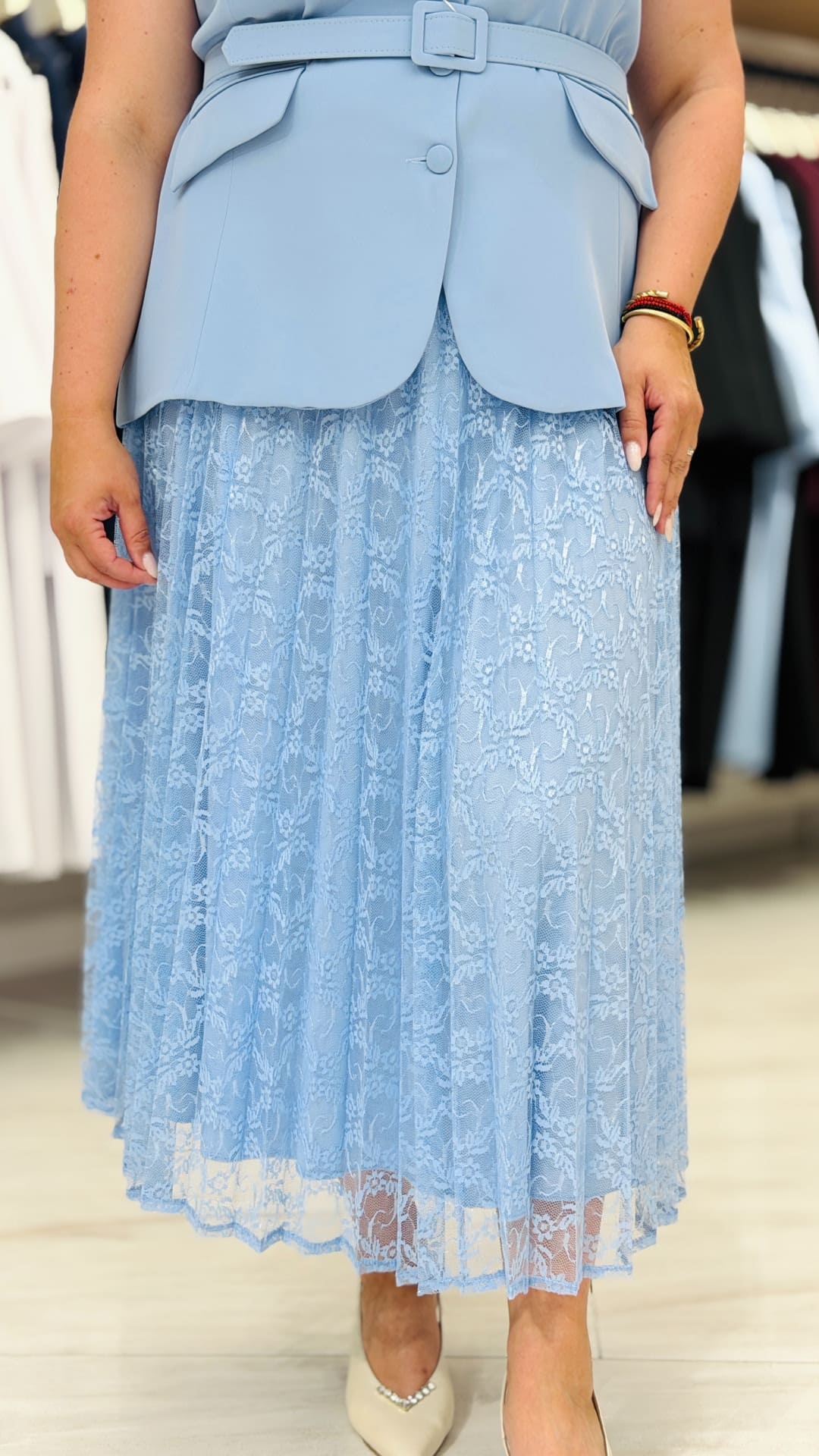 Costum elegant - imagine 3