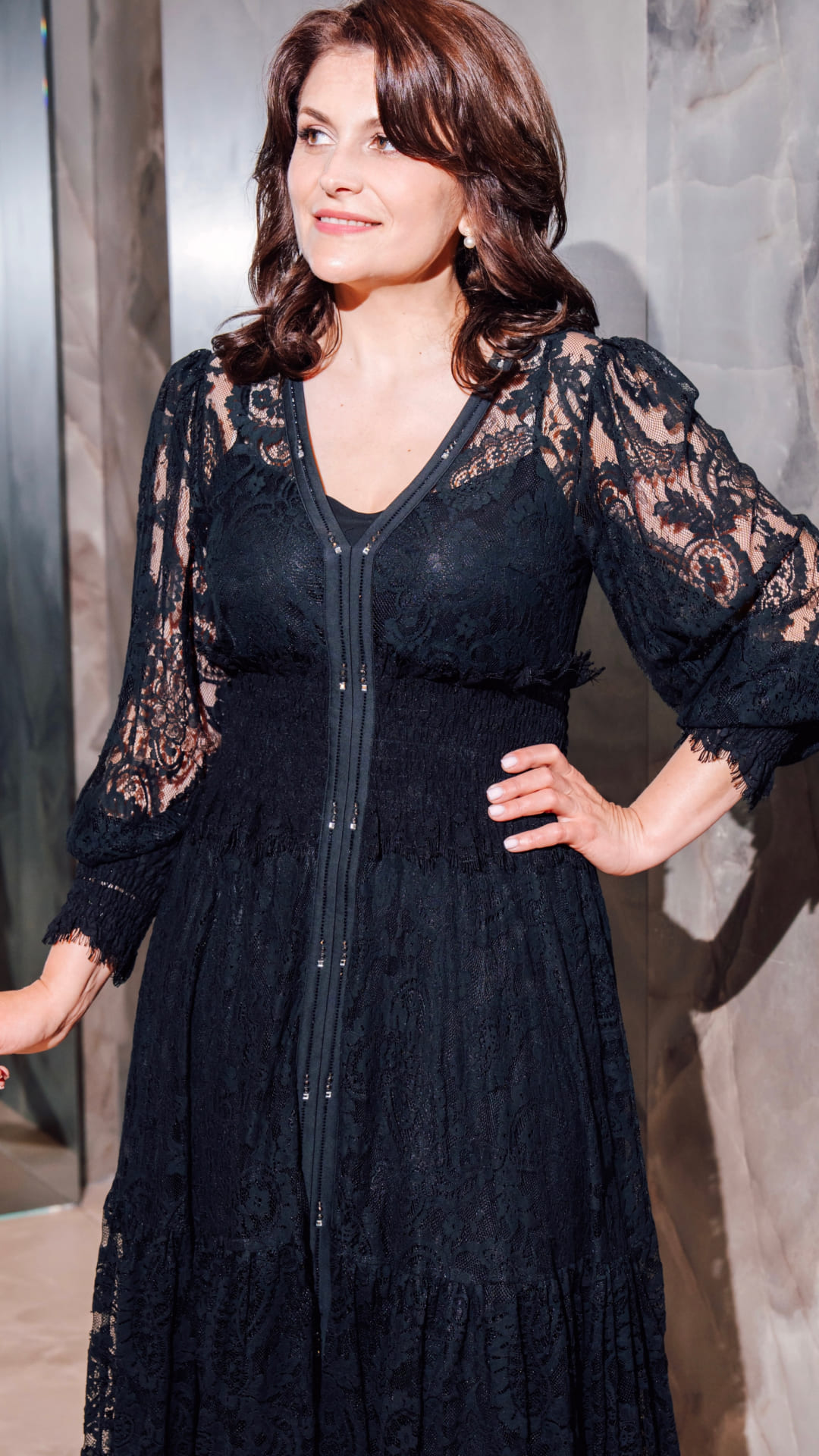 Rochie din dantelă - imagine 2