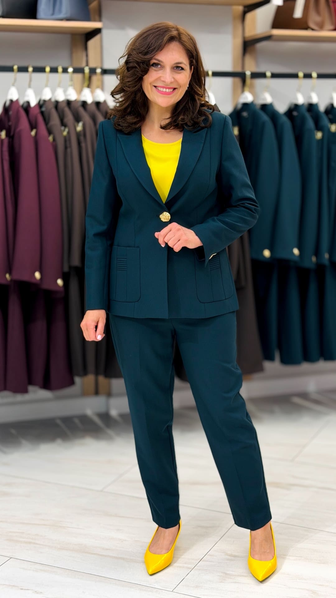 Costum clasic
