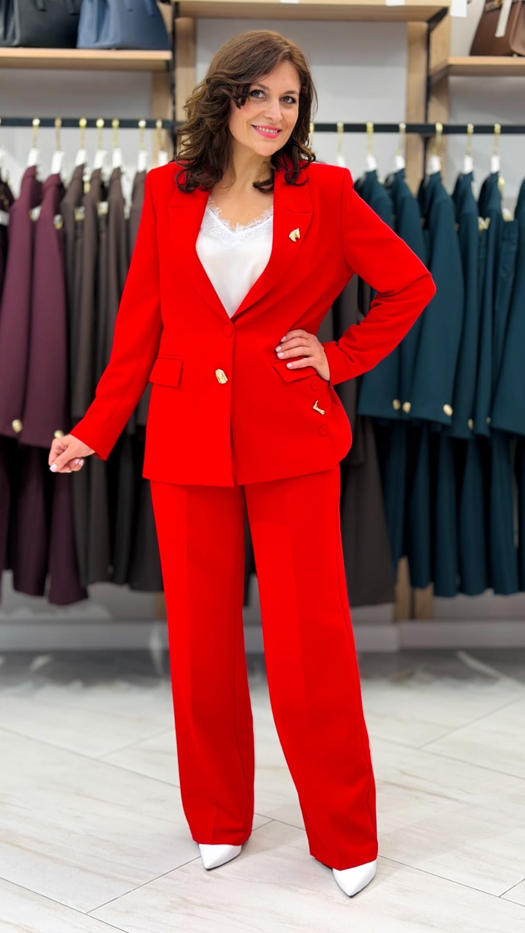 Costum clasic
