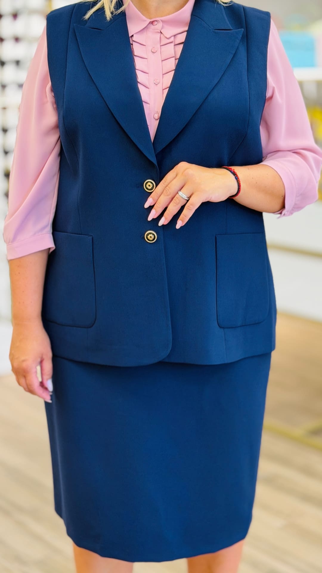 Costum cu fustă și vestă tip sacou - imagine 2