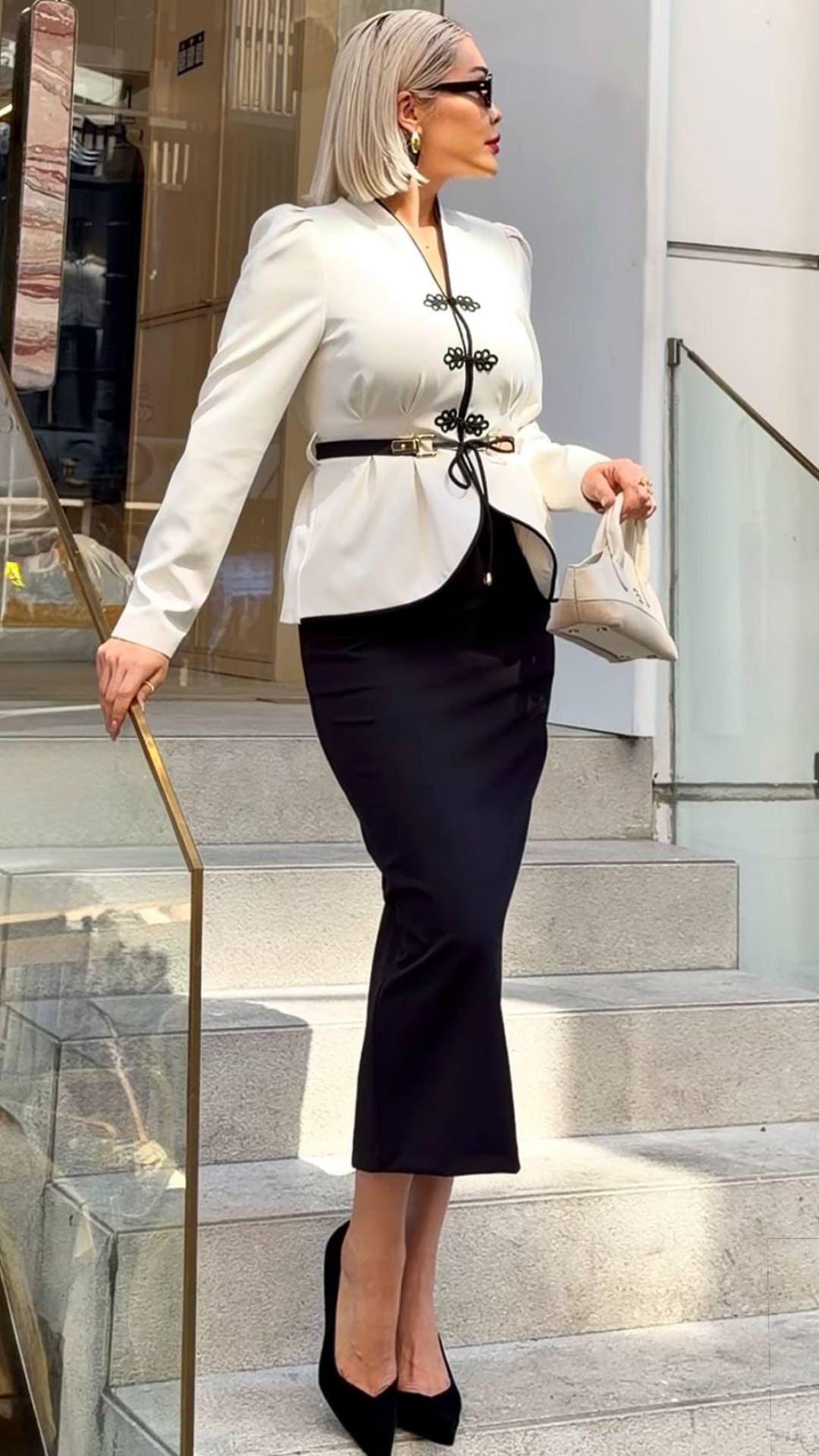 Costum elegant - imagine 3